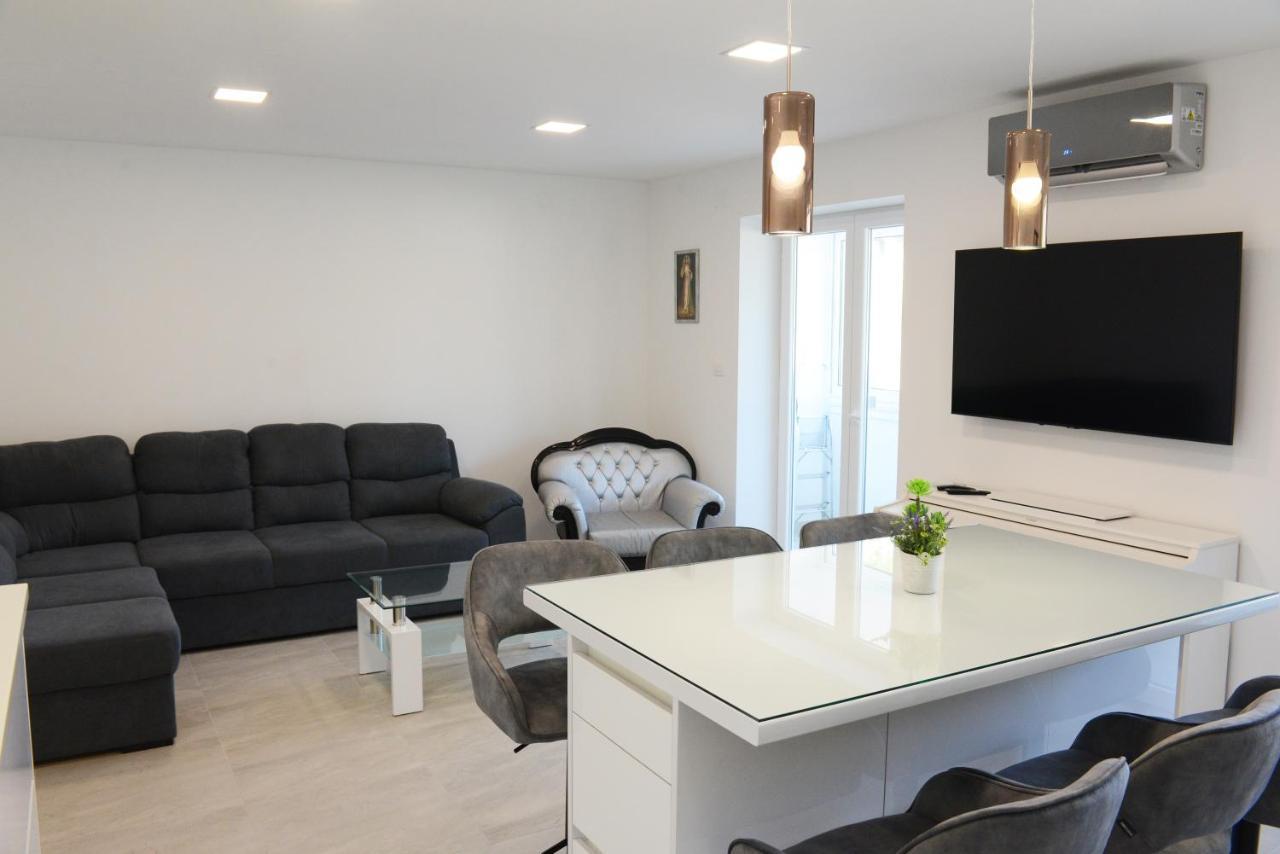 Apartman Milena Solin Zewnętrze zdjęcie